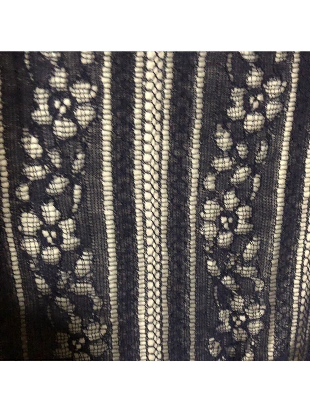 Boho Lacey Summer (M) Top Red, blues & yellow - Picture 5 of 6